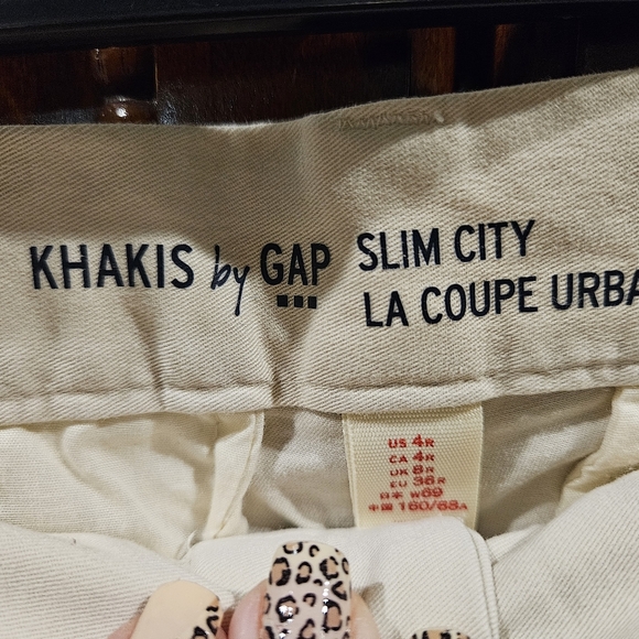 Gap Slim Khakis - Picture 3 of 5